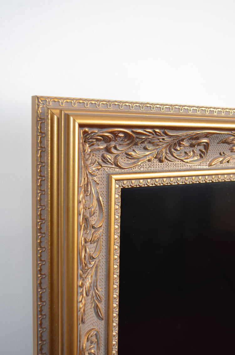 Gigi - Ornate Gold TV Frame
