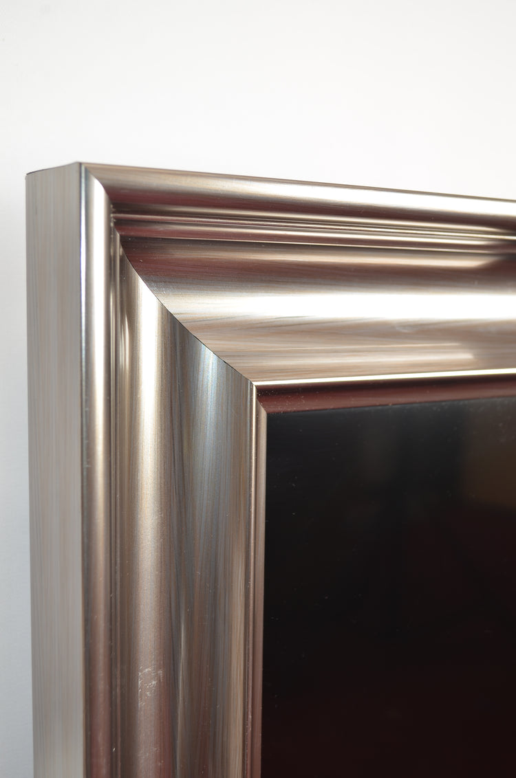 Lenora - Gunmetal Gloss TV Frame