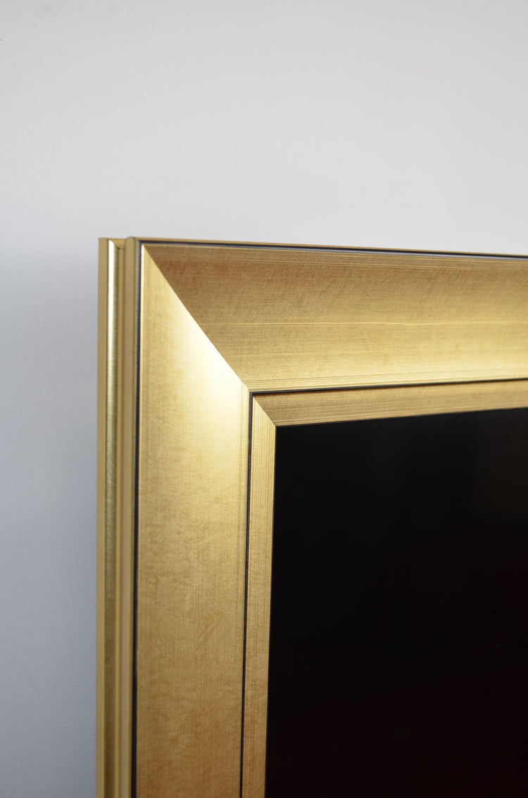 Polly - Gold TV Frame