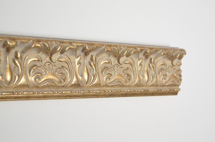 Verity - Gold TV Frame