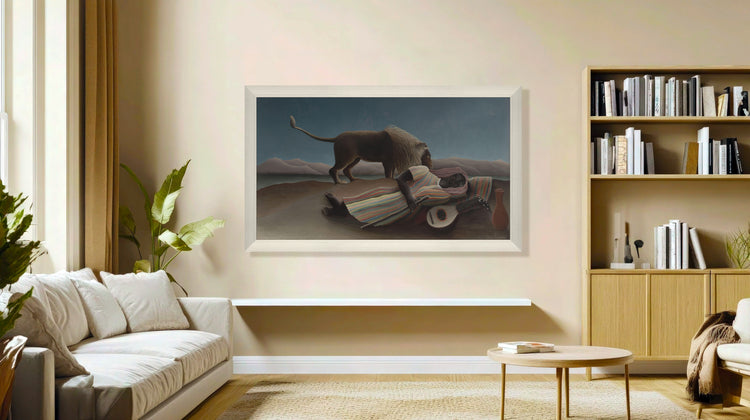 Polly - White TV Frame